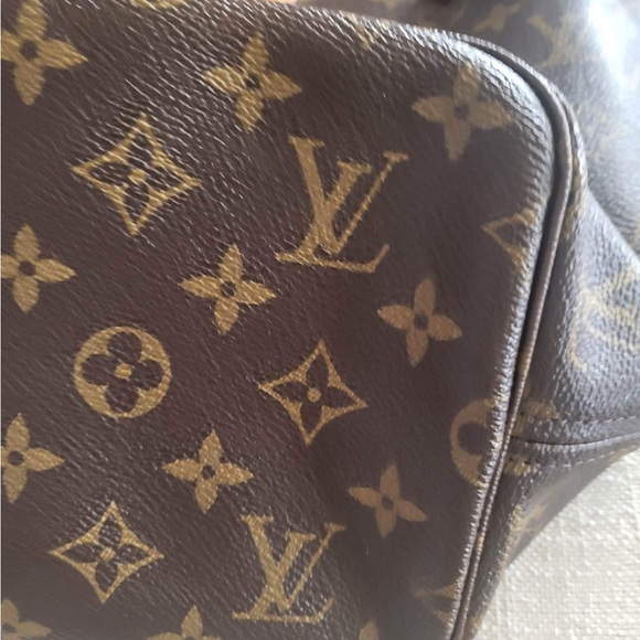❌SOLD❌(PRICE IS FIRMED) Authentic Neverfull Mm monogram - Picture 11 of 16